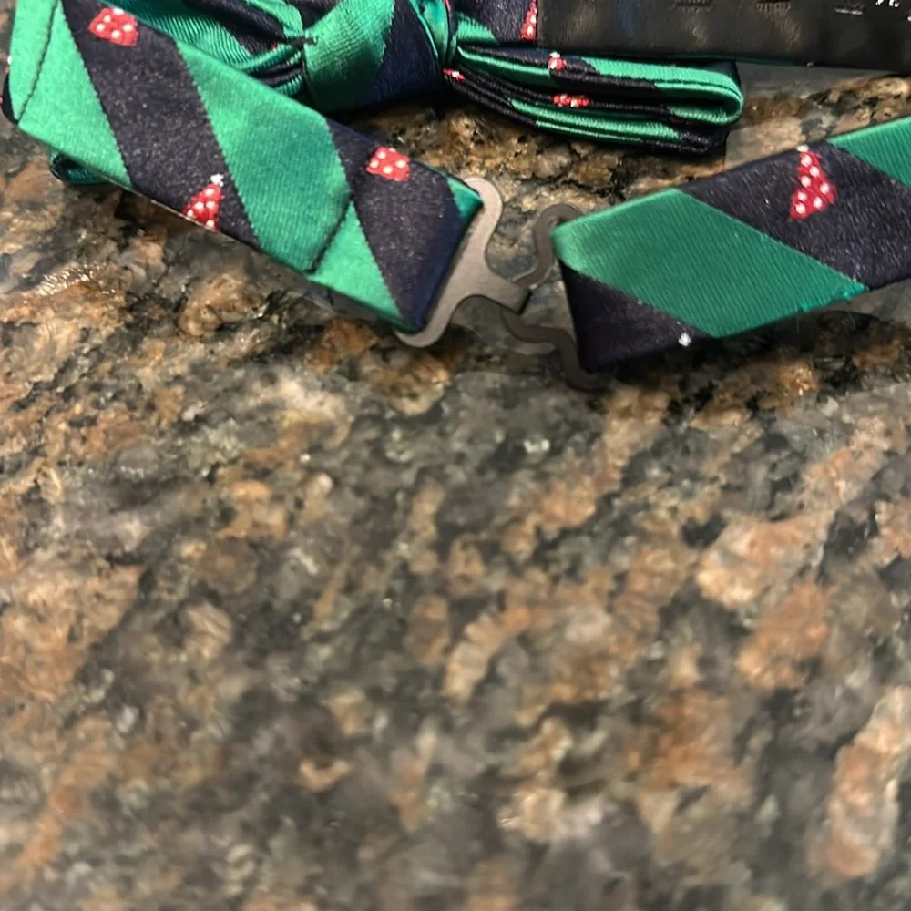 KissTies boys bow tie